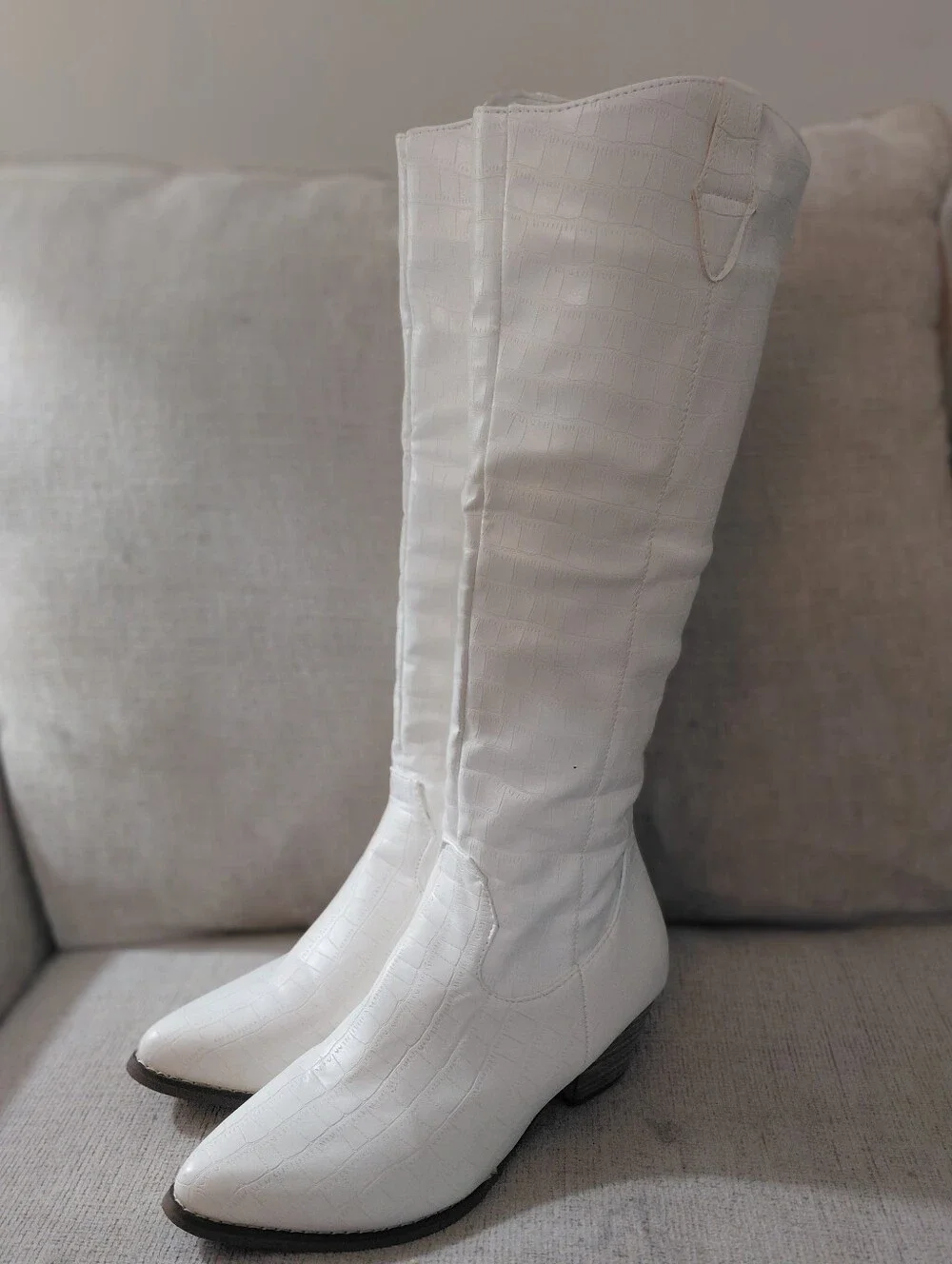 White Croc-Embossed Knee-High Western Boots Size 6.5 Cowgirl Boots - Picture 13 of 13